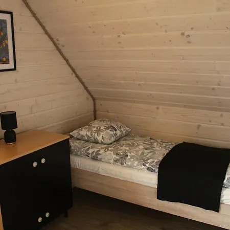 Dom Miedzy Wzgorzami 別荘 ティリチ