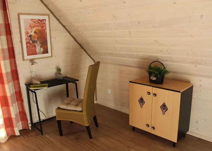 Feriehus Dom Miedzy Wzgorzami *