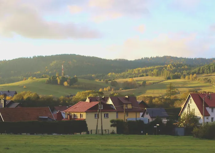 Dom Miedzy Wzgorzami Feriehus *